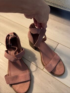 Koolaburra Blush Pink Suede Block Heel Sandals